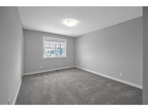 73 Herron Mews Ne, Calgary, AB - Indoor Photo Showing Other Room