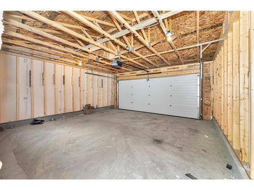 73 Herron Mews Ne, Calgary, AB - Indoor Photo Showing Garage