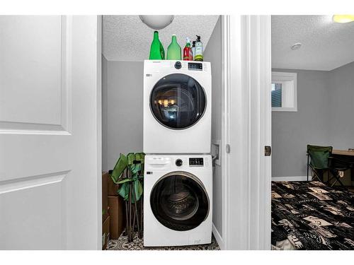 73 Herron Mews Ne, Calgary, AB - Indoor Photo Showing Laundry Room