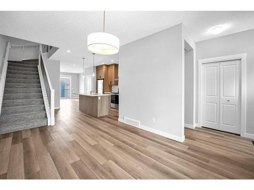 73 Herron Mews Ne, Calgary, AB - Indoor Photo Showing Kitchen