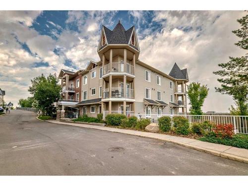 9118-70 Panamount Drive Nw, Calgary, AB - Outdoor With Balcony With Facade