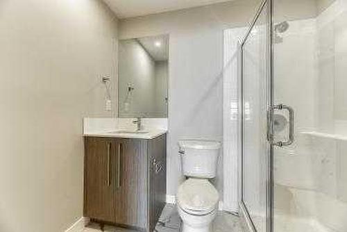 1409-111 Wolf Creek Drive Se, Calgary, AB - Indoor Photo Showing Bathroom