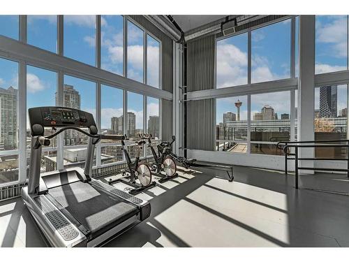 212-450 8 Avenue Se, Calgary, AB - Indoor Photo Showing Gym Room