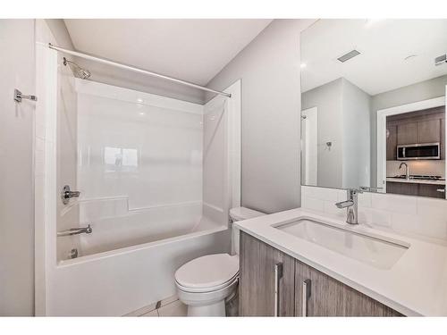 1515-111 Wolf Creek Drive Se, Calgary, AB - Indoor Photo Showing Bathroom