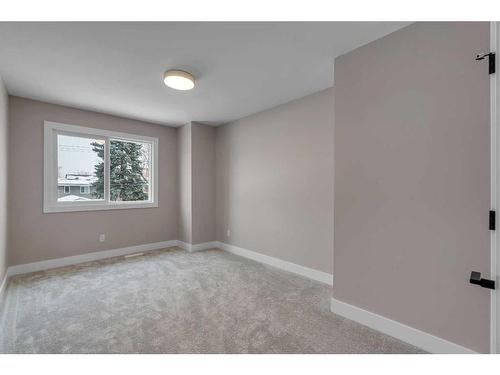 2332 Broadview Road Nw, Calgary, AB - Indoor Photo Showing Other Room