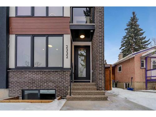 2332 Broadview Road Nw, Calgary, AB - Outdoor