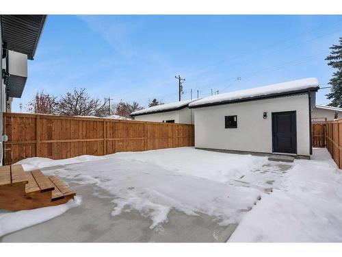 2332 Broadview Road Nw, Calgary, AB - Outdoor