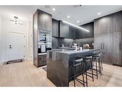 205-835 78 Street SW Calgary, AB T3H 6H6