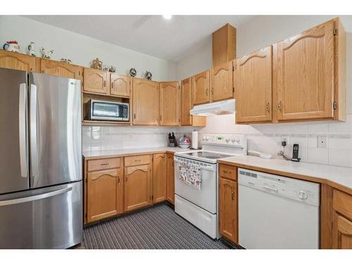 501-39 Hidden Creek Place Nw, Calgary, AB - Indoor Photo Showing Kitchen