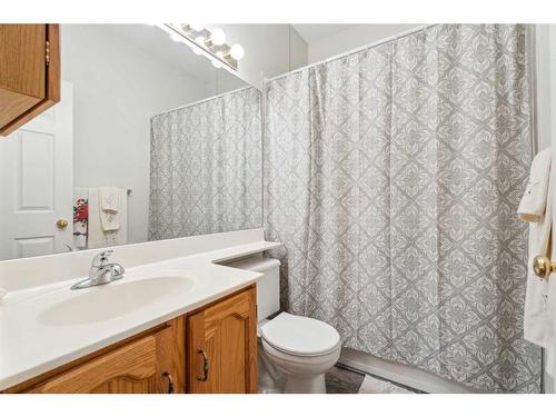 501-39 Hidden Creek Place Nw, Calgary, AB - Indoor Photo Showing Bathroom