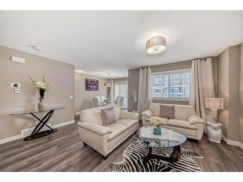 204 Evanston Manor Nw, Calgary, AB - Indoor Photo Showing Living Room