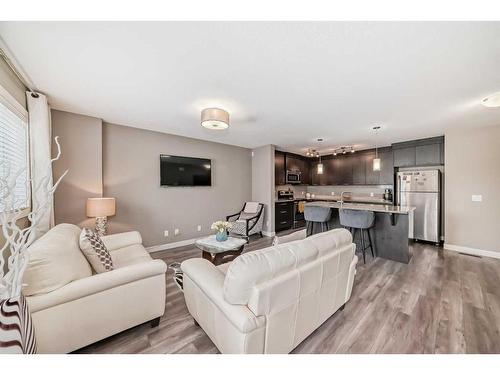 204 Evanston Manor Nw, Calgary, AB - Indoor Photo Showing Living Room