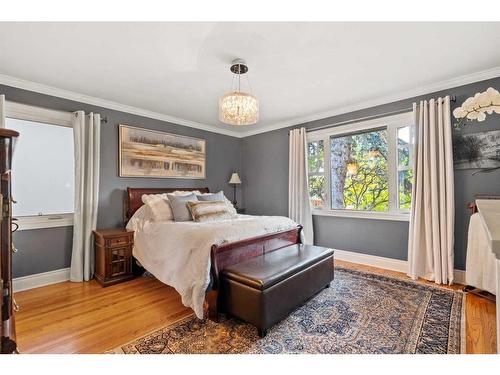 1818 12 Avenue Nw, Calgary, AB - Indoor Photo Showing Bedroom