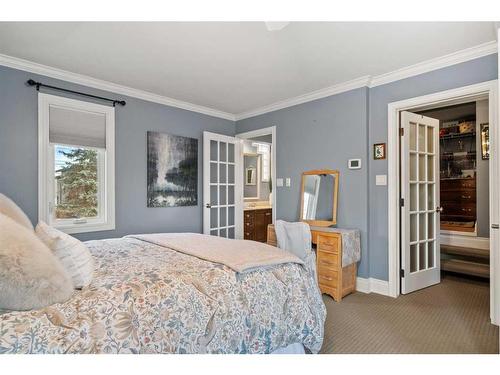 1818 12 Avenue Nw, Calgary, AB - Indoor Photo Showing Bedroom