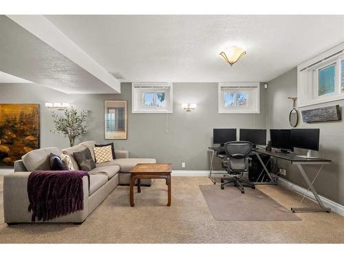 1818 12 Avenue Nw, Calgary, AB - Indoor