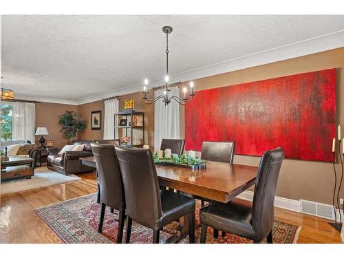 1818 12 Avenue Nw, Calgary, AB - Indoor Photo Showing Other Room