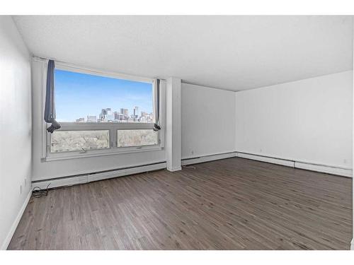 801-314 14 Street Nw, Calgary, AB - Indoor Photo Showing Other Room