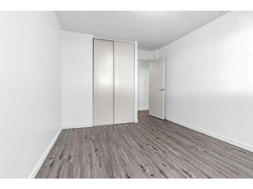 801-314 14 Street Nw, Calgary, AB - Indoor Photo Showing Other Room