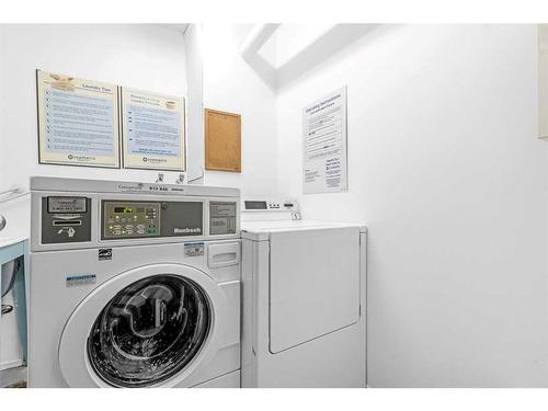 801-314 14 Street Nw, Calgary, AB - Indoor Photo Showing Laundry Room