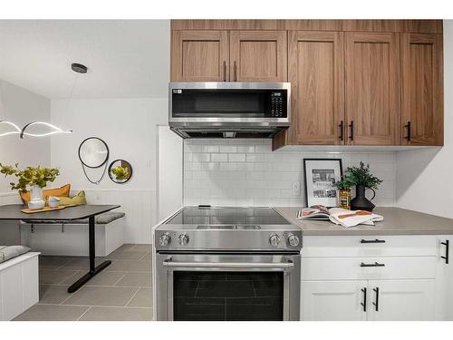 146 Winston Drive Sw, Calgary, AB - Indoor Photo Showing Kitchen