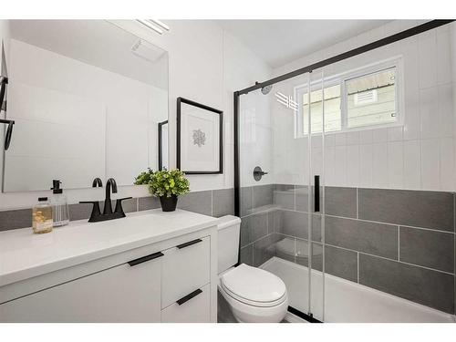 146 Winston Drive Sw, Calgary, AB - Indoor Photo Showing Bathroom