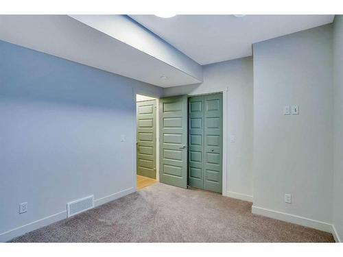 195 Lewiston Drive Ne, Calgary, AB - Indoor Photo Showing Other Room