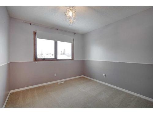 56 Deercrest Way Se, Calgary, AB - Indoor Photo Showing Other Room