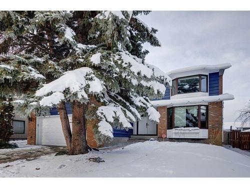 56 Deercrest Way Se, Calgary, AB - Outdoor