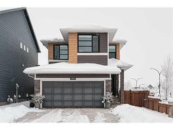 154 Cranbrook Cove  Calgary, AB T3M 2S9