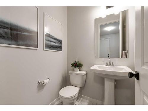 154 Cranbrook Cove, Calgary, AB - Indoor Photo Showing Bathroom