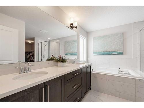 154 Cranbrook Cove, Calgary, AB - Indoor Photo Showing Bathroom