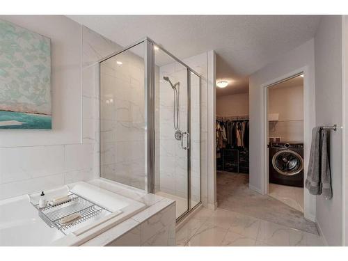 154 Cranbrook Cove, Calgary, AB - Indoor Photo Showing Bathroom