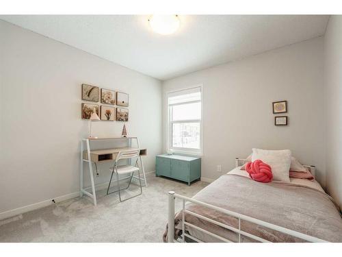 154 Cranbrook Cove, Calgary, AB - Indoor Photo Showing Bedroom