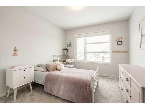 154 Cranbrook Cove, Calgary, AB - Indoor Photo Showing Bedroom