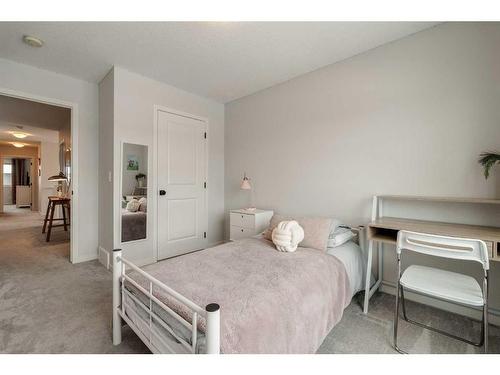 154 Cranbrook Cove, Calgary, AB - Indoor Photo Showing Bedroom