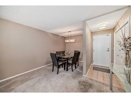 217-2425 90 Avenue Sw, Calgary, AB - Indoor