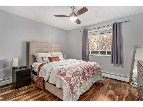 6-1032 1 Avenue Nw, Calgary, AB - Indoor Photo Showing Bedroom