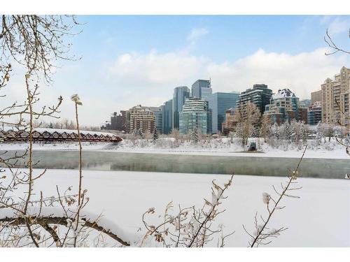 6-1032 1 Avenue Nw, Calgary, AB - Outdoor With View