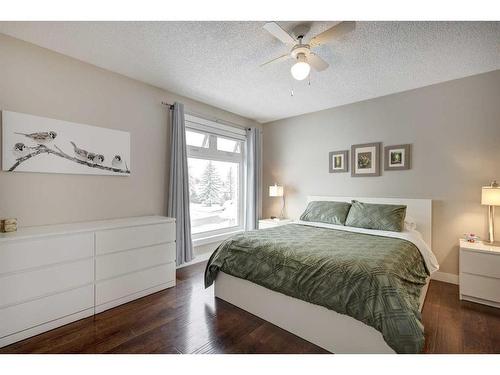 138 Riverglen Drive Se, Calgary, AB - Indoor Photo Showing Bedroom