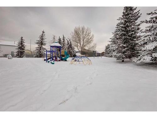 138 Riverglen Drive Se, Calgary, AB - Outdoor