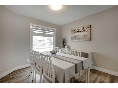 138 Riverglen Drive Se, Calgary, AB - Indoor Photo Showing Dining Room