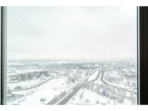 3305-210 15 Avenue Se, Calgary, AB -  With View