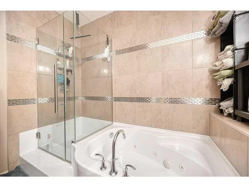 3305-210 15 Avenue Se, Calgary, AB - Indoor Photo Showing Bathroom