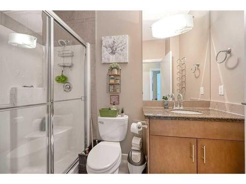 3305-210 15 Avenue Se, Calgary, AB - Indoor Photo Showing Bathroom