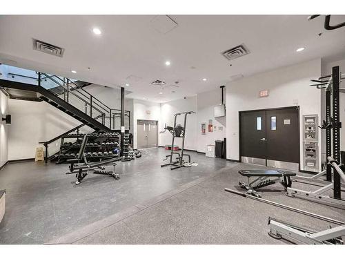 3305-210 15 Avenue Se, Calgary, AB - Indoor Photo Showing Gym Room