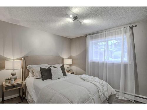 3-310 22 Avenue Sw, Calgary, AB - Indoor Photo Showing Bedroom