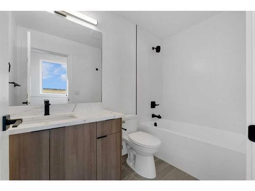 43 North Bridges Garden, Langdon, AB - Indoor Photo Showing Bathroom