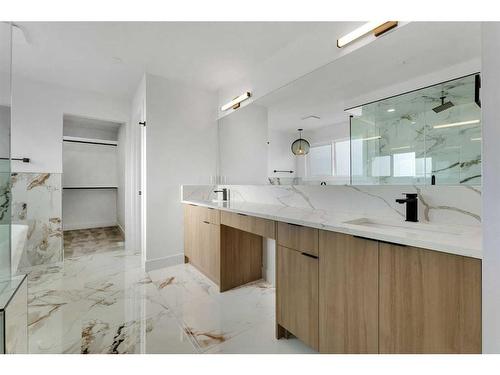 43 North Bridges Garden, Langdon, AB - Indoor Photo Showing Bathroom