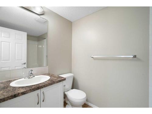 2106-700 Willowbrook Road Nw, Airdrie, AB - Indoor Photo Showing Bathroom