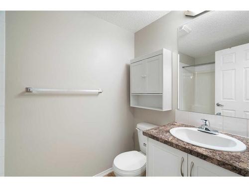 2106-700 Willowbrook Road Nw, Airdrie, AB - Indoor Photo Showing Bathroom